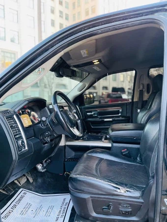 2015 Ram 1500 Laramie Crew Cab Extra Short Bed - miniatura 7