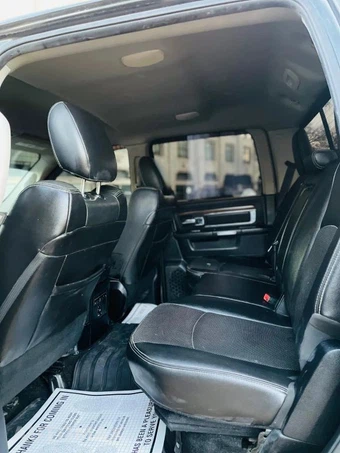 2015 Ram 1500 Laramie Crew Cab Extra Short Bed - miniatura 9