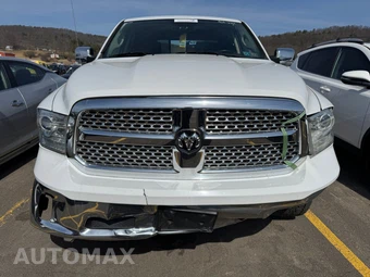 2015 Ram 1500 Laramie Crew Cab Extra Short Bed – miniatura 2