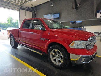 2015 Ram 1500 Laramie Crew Cab Medium Bed – miniatura 3