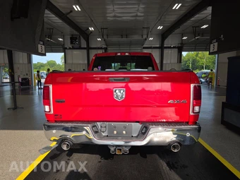 2015 Ram 1500 Laramie Crew Cab Medium Bed – miniatura 5