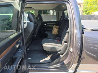 2015 Ram 1500 Laramie Crew Cab Medium Bed - miniatura 13