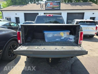 2015 Ram 1500 Laramie Crew Cab Medium Bed - miniatura 14