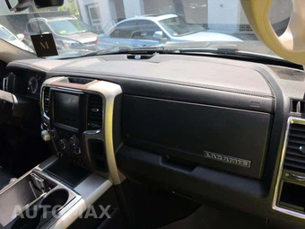 2015 Ram 1500 Laramie Crew Cab Medium Bed - miniatura 19