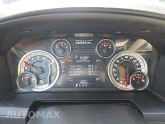 2015 Ram 1500 Laramie Crew Cab Medium Bed - miniatura 9