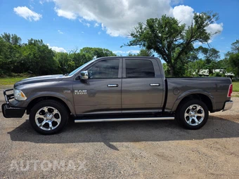 2015 Ram 1500 Laramie Crew Cab Short Bed - miniatura 18