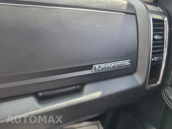 2015 Ram 1500 Laramie Crew Cab Short Bed - miniatura 6
