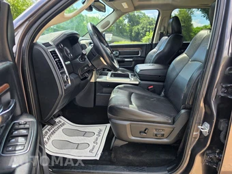 2015 Ram 1500 Laramie Crew Cab Short Bed - miniatura 8