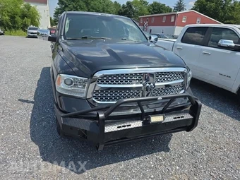 2015 Ram 1500 Laramie Crew Cab Short Bed – miniatura 2