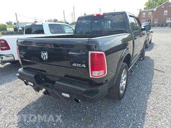 2015 Ram 1500 Laramie Crew Cab Short Bed – miniatura 4