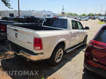 2015 Ram 1500 Laramie Crew Cab Short Bed - miniatura 3