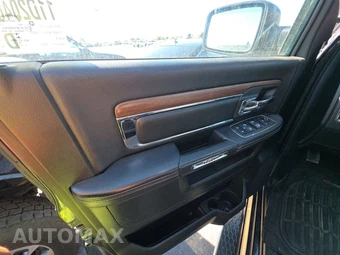 2015 Ram 1500 Laramie Crew Cab Short Bed – miniatura 9
