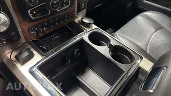 2015 Ram 1500 Laramie Extended Cab Medium Bed - miniatura 27