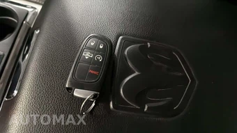 2015 Ram 1500 Laramie Extended Cab Medium Bed - miniatura 31