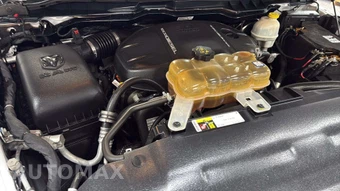 2015 Ram 1500 Laramie Extended Cab Medium Bed - miniatura 34