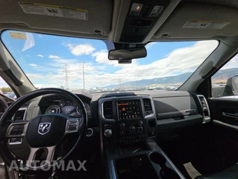 2015 Ram 1500 Laramie Limited Crew Cab Short Bed 28M – miniatura 11