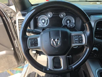 2015 Ram 1500 Laramie Limited Crew Cab Short Bed 28V - miniatura 10