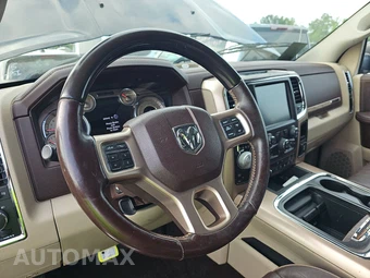 2015 Ram 1500 Laramie Longhorn Crew Cab Medium Bed - miniatura 10