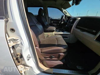 2015 Ram 1500 Laramie Longhorn Crew Cab Short Bed - miniatura 8