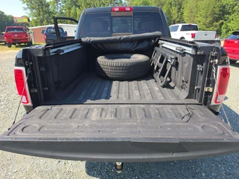 2015 Ram 1500 Laramie Longhorn Crew Cab Short Bed - miniatura 11