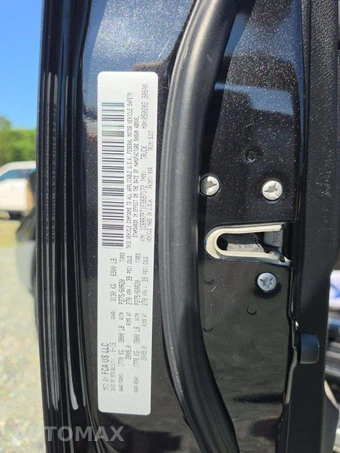2015 Ram 1500 Laramie Longhorn Crew Cab Short Bed - miniatura 2