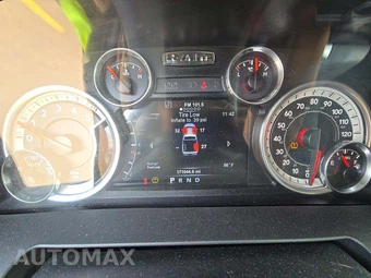 2015 Ram 1500 Outdoorsman Crew Cab Medium Bed - miniatura 6