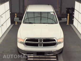 2015 Ram 1500 SLT Crew Cab Short Bed – miniatura 2