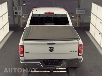 2015 Ram 1500 SLT Crew Cab Short Bed – miniatura 5