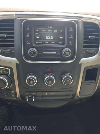 2015 Ram 1500 SLT Extended Cab Medium Bed – miniatura 7