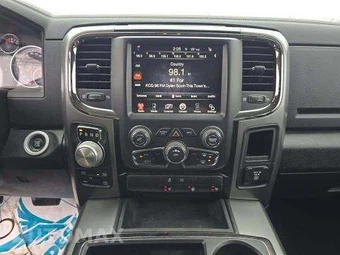 2015 Ram 1500 Sport Crew Cab Medium Bed - miniatura 10