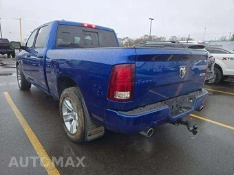 2015 Ram 1500 Sport Crew Cab Medium Bed - miniatura 2