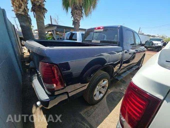 2015 Ram 1500 Sport Crew Cab Short Bed - miniatura 3