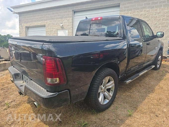 2015 Ram 1500 Sport Crew Cab Short Bed - miniatura 3