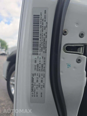 2015 Ram 1500 Sport Crew Cab Short Bed - miniatura 2