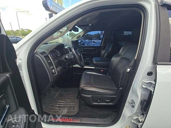 2015 Ram 1500 Sport Crew Cab Short Bed - miniatura 3