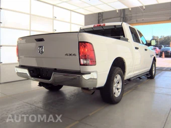 2015 Ram 1500 Tradesman Crew Cab Medium Bed - miniatura 4