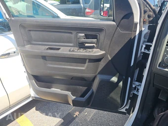 2015 Ram 1500 Tradesman Crew Cab Medium Bed - miniatura 9