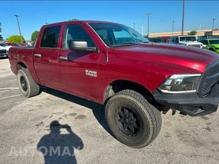 2015 Ram 1500 Tradesman Crew Cab Short Bed - miniatura 3