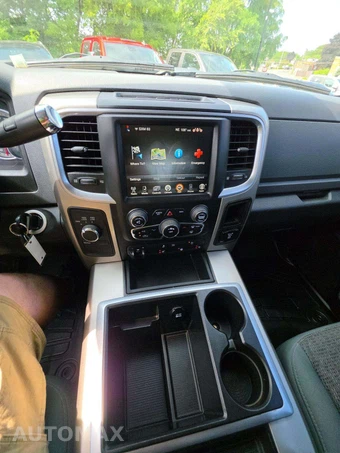 2015 Ram 2500 Big Horn Crew Cab Medium Bed - miniatura 10