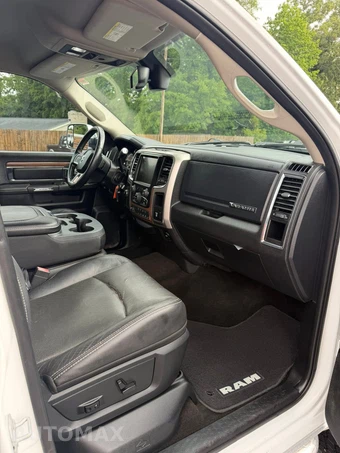2015 Ram 2500 Laramie Crew Cab Medium Bed - miniatura 17