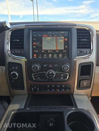 2015 Ram 2500 Laramie Crew Cab Medium Bed - miniatura 10