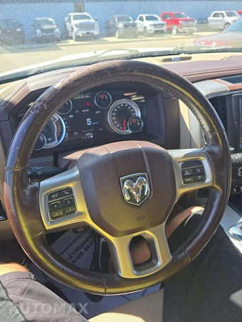 2015 Ram 2500 Laramie Crew Cab Medium Bed - miniatura 24