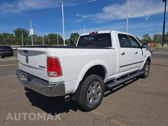 2015 Ram 2500 Laramie Crew Cab Medium Bed - miniatura 3