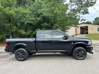 2015 Ram 2500 Laramie Crew Cab Medium Bed - miniatura 4