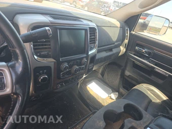 2015 Ram 2500 Laramie Crew Cab Medium Bed - miniatura 11