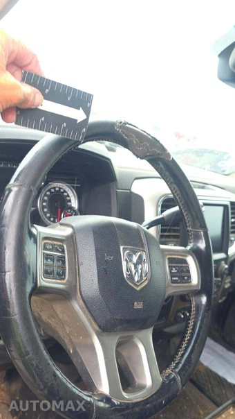 2015 Ram 2500 Laramie Crew Cab Medium Bed - miniatura 36