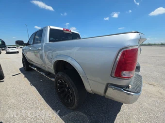 2015 Ram 2500 Laramie Crew Cab Medium Bed - miniatura 6