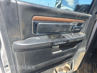 2015 Ram 2500 Laramie Crew Cab Medium Bed - miniatura 9