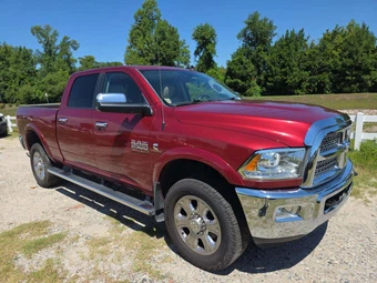 2015 Ram 2500 Laramie Crew Cab Medium Bed - miniatura 4