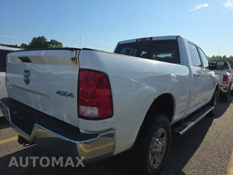 2015 Ram 2500 SLT Crew Cab Medium Bed – miniatura 4